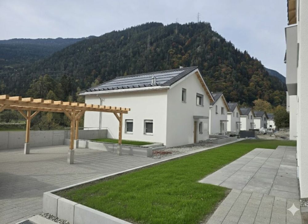 Modernes 6.5-Zimmer-Einfamilienhaus mit grosser Terrasse in Rothenbrunnen - Bild 12