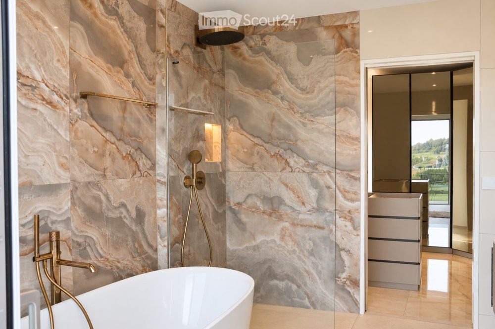 Modernes Familienhaus mit Weitblick und bewilligtem Pool -  Bild 8