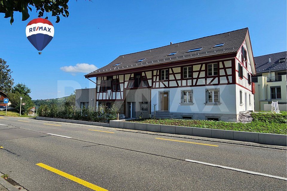 Bezugsbereites 5.5-Zi.- Riegelhaus an zentraler Wohnlage -  Bild 1