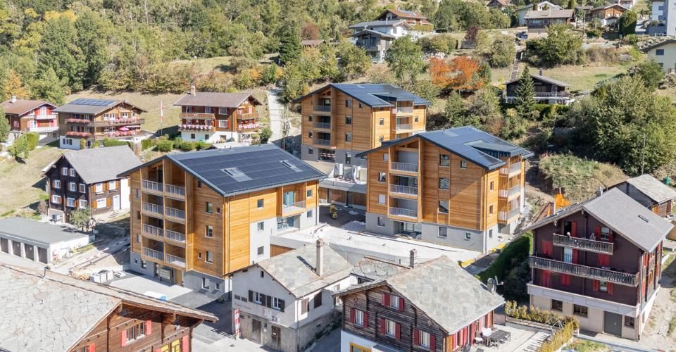 Sonnige Dachwohnung (3.5-Zimmer) als Zweitwohnsitz im Neubau Hasol - Appartement 3.5 pièces - image - 1