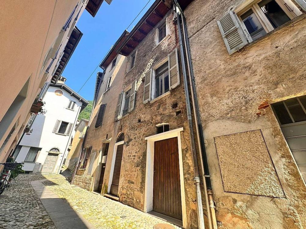 BELLISSIMO DUPLEX 3.5 LOCALI DI NUOVA COSTRUZIONE A BISSONE -  Bild 3