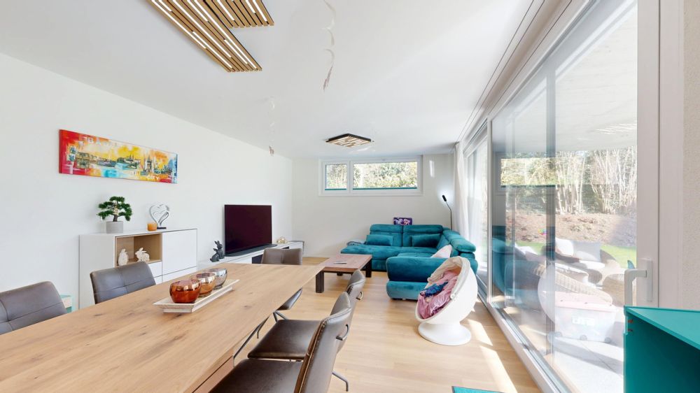 Moderne 4.5-Zimmer-Gartenwohnung mit Einstellhallenplatz - Wohnen