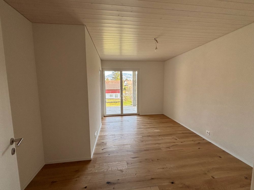 Moderne 4.5-Zimmer-Dachgeschosswohnung mit grossem Balkon – Wohnen an bester Aussichtslage -  Bild 7
