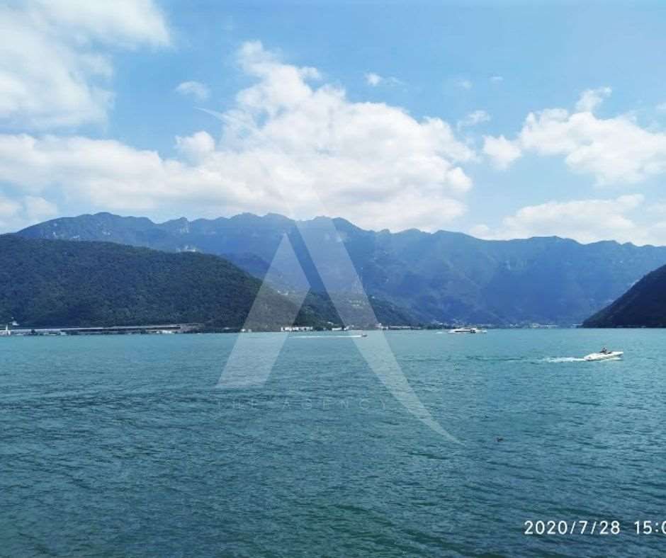 Magnifica villa moderna direttamente a lago - Bild 7