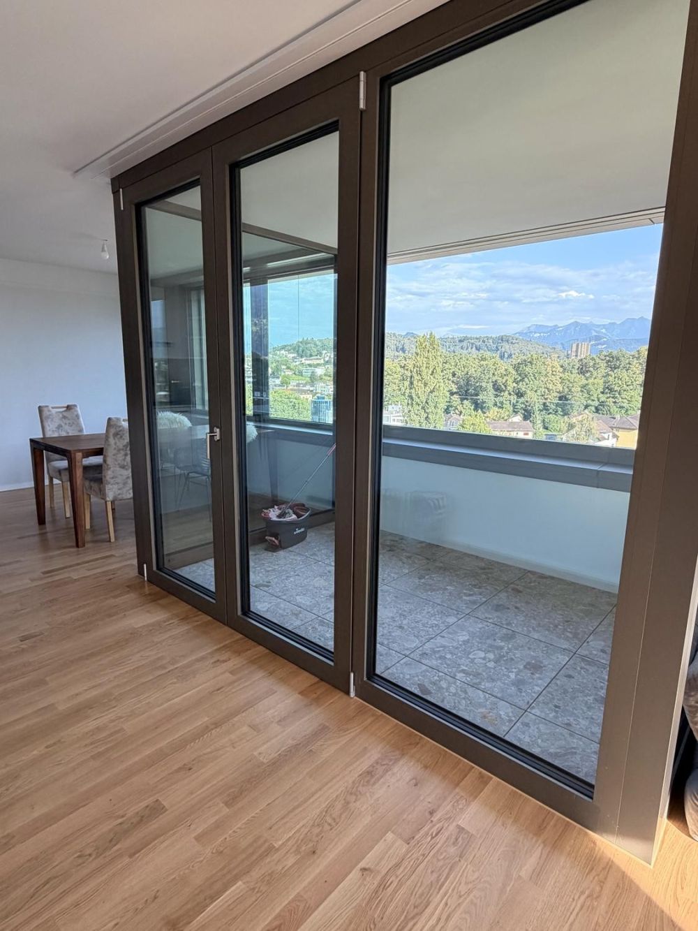 Neubau Wohnung November bis Juli zu vermieten! -  Bild 2
