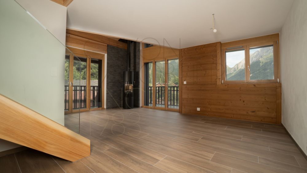 Elegantes alpines Duplex, 140 m² Wohnfläche + Garage, nahe Barboleuse -  Bild 1