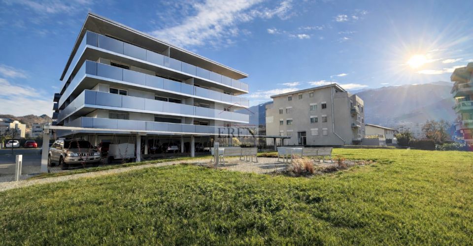 Attique panoramique 4,5 pièces entièrement vitrés avec balcon-terrasse en angle de 72m2 - Attique 4.5 pièces - image - 12