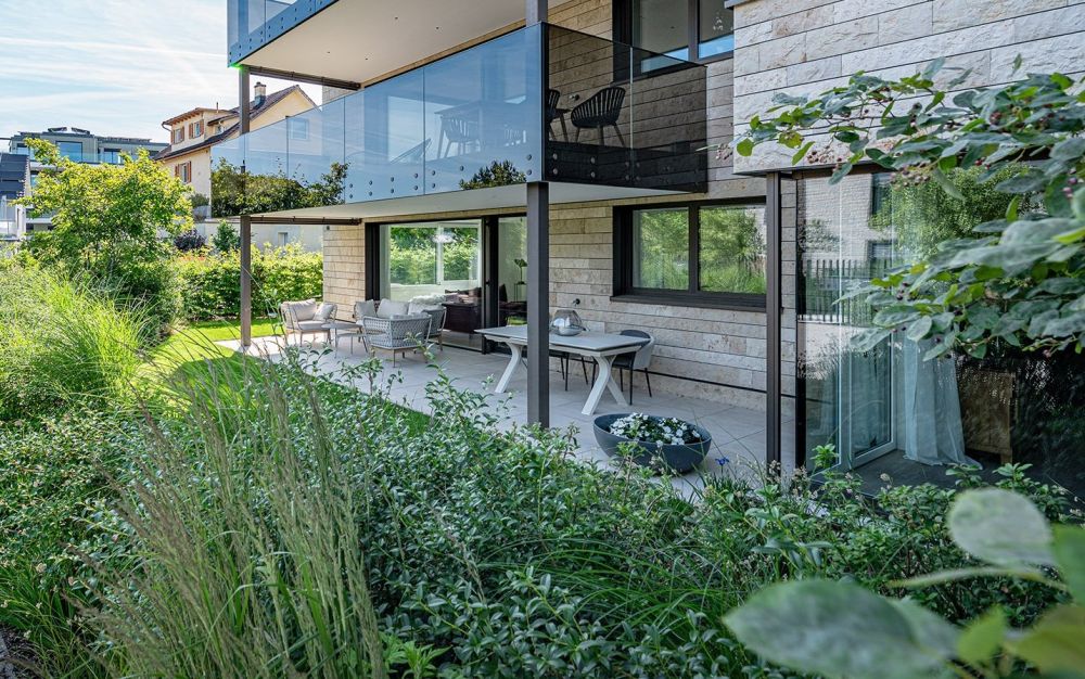 MODERNE ELEGANZ AM SEEUFER - 2024  ERBAUTE DESIGNERWOHNUNG IN LACHEN -  Bild 1