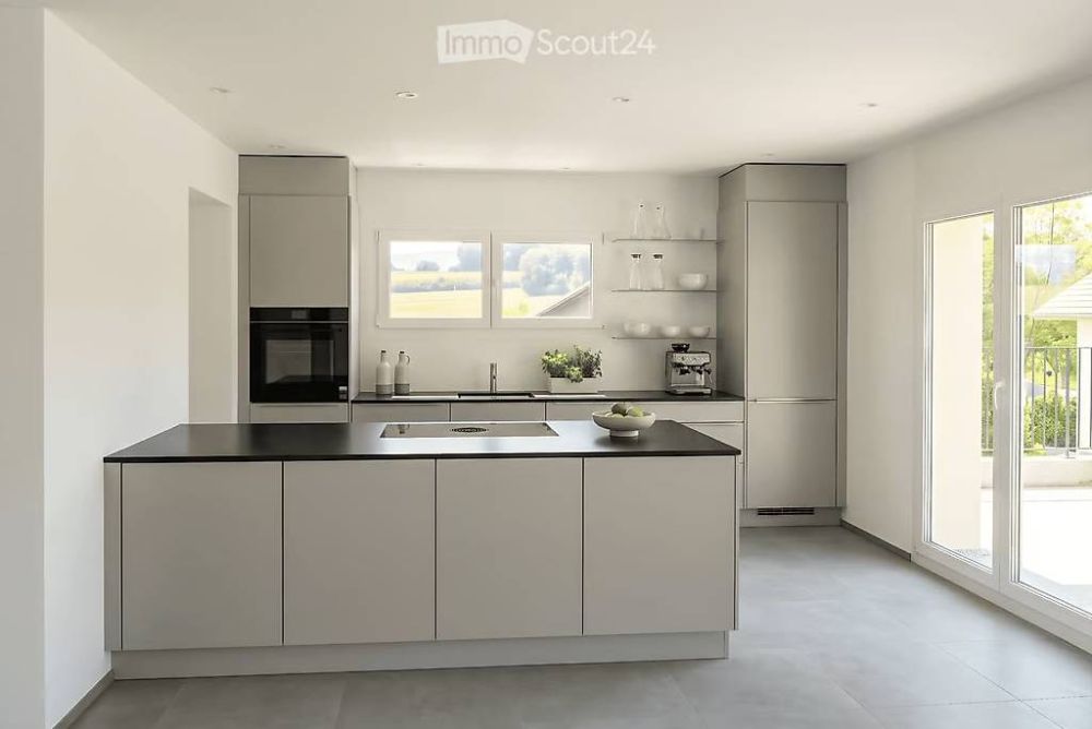 Moderne 6-Zimmer-Doppeleinfamilienhaushälfte in Giffers -  Bild 2