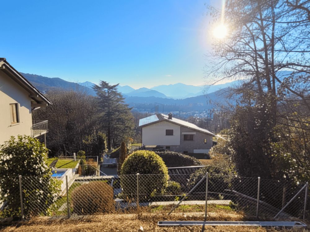 GELEGENHEIT: NEU, IN GRÜNER UMGEBUNG, MIT PANORAMABLICK -  Bild 10