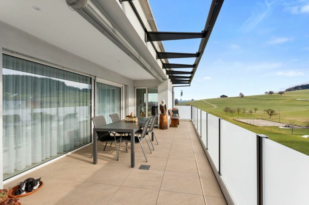 Neuwertige 4.5-Zimmer-Attikawohnung mit herrlichem Weitblick - Bild 8