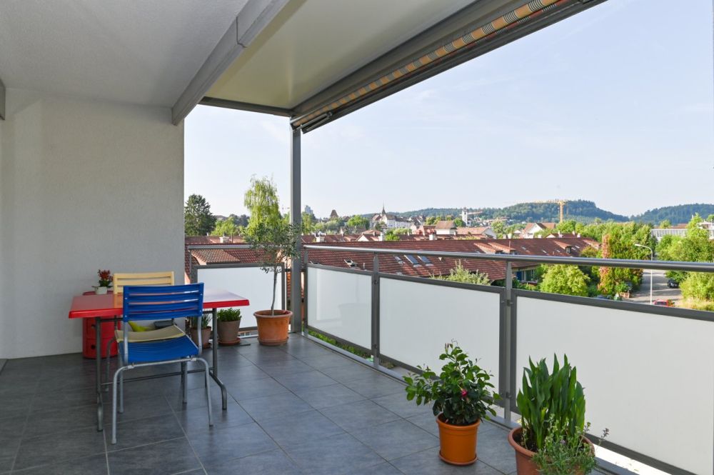 Gepflegt & hell | Blick auf die Altstadt von Aarau | offener Grundriss - ...zum grossen...
