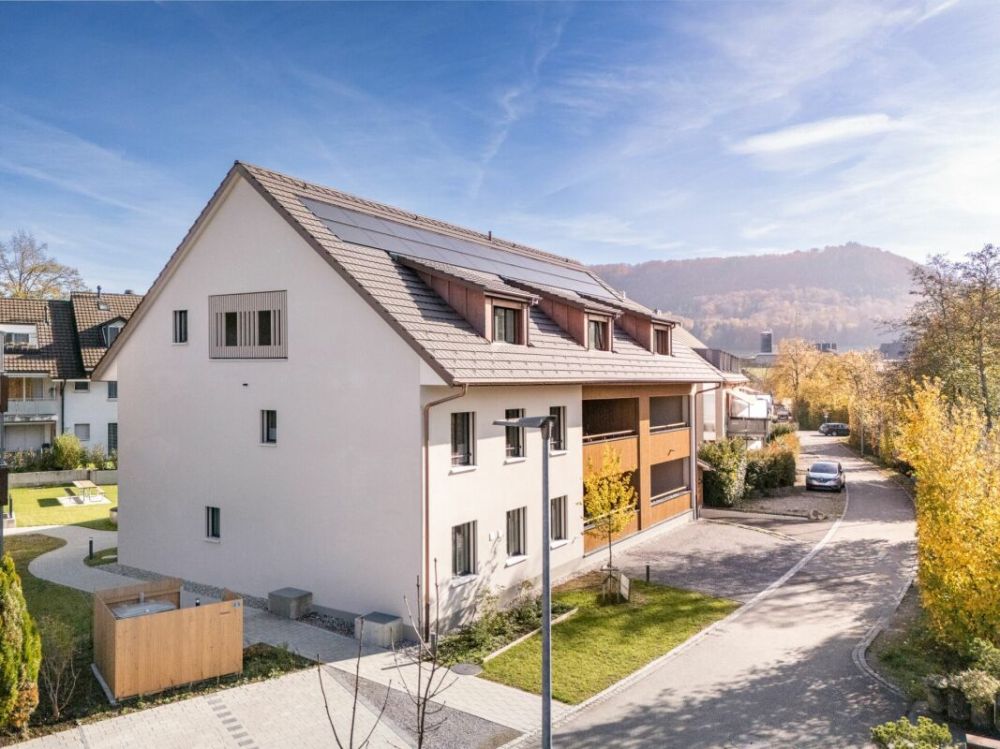 Grosszügige 3.5-Zimmer-Wohnung an ruhiger Lage mit herrlichem Sitzplatz -  Bild 1