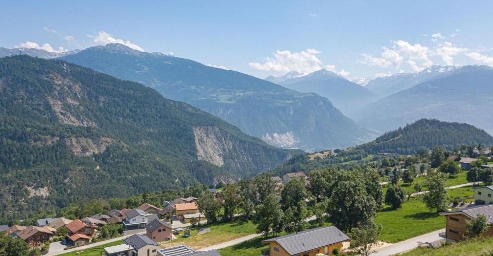 Lumière, cadre paisible et vue imprenable pour ce projet Minergie-P - Maison 4.5 pièces - image - 5