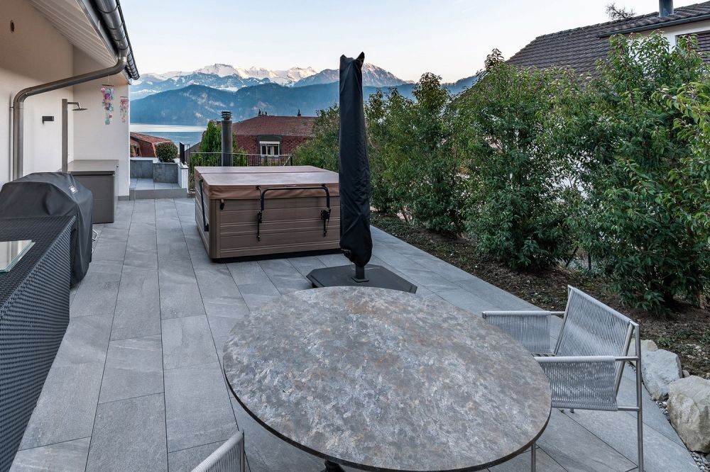 6.5-Zi-Einfamilienhaus mit Seesicht und Alpenpanorama - Bild 8