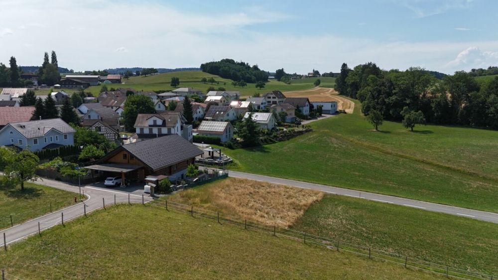 Neubau 5.5-Zi.-Doppeleinfamilienhaus an erhöhter Wohnlage mit Weitsicht in Amlikon-Bissegg (Haus A) -  Bild 5