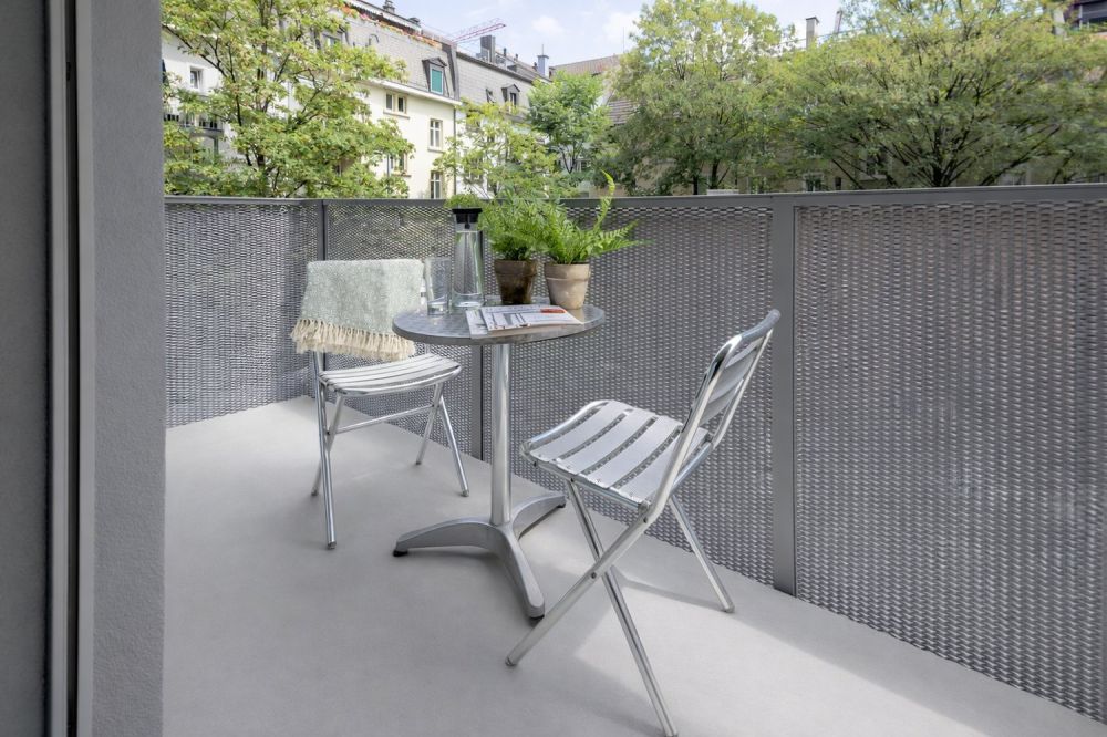Zentrales, möbliertes Studio mit Balkon zum Innenhof in Zürich Wiedikon -  Bild 4