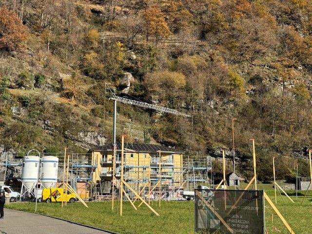 VENDESI A BIGNASCO - NUOVA casa unifamiliare di 5.5 locali con giardino privato Cevio -  Bild 1