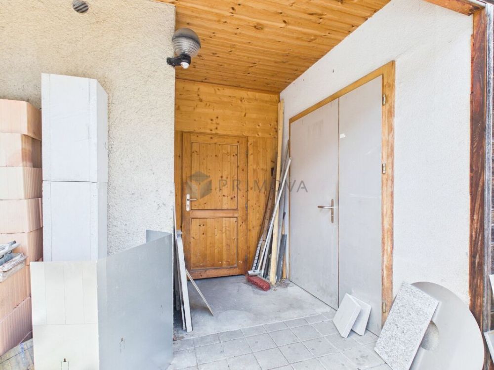 Traditionsreiches Chalet mit Gastronomie & zwei Wohneinheiten auf weitläufigem Grund -  Bild 7