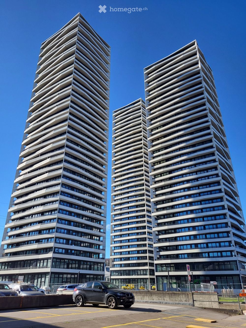 SCHÖNE, MODERNE & KOMPLETT MÖBLIERTE 2 1/2 ZIMMER-NEUBAUWOHNUNG IN STETTBACH AB SOFORT ZU VERMIETEN -  Bild 1