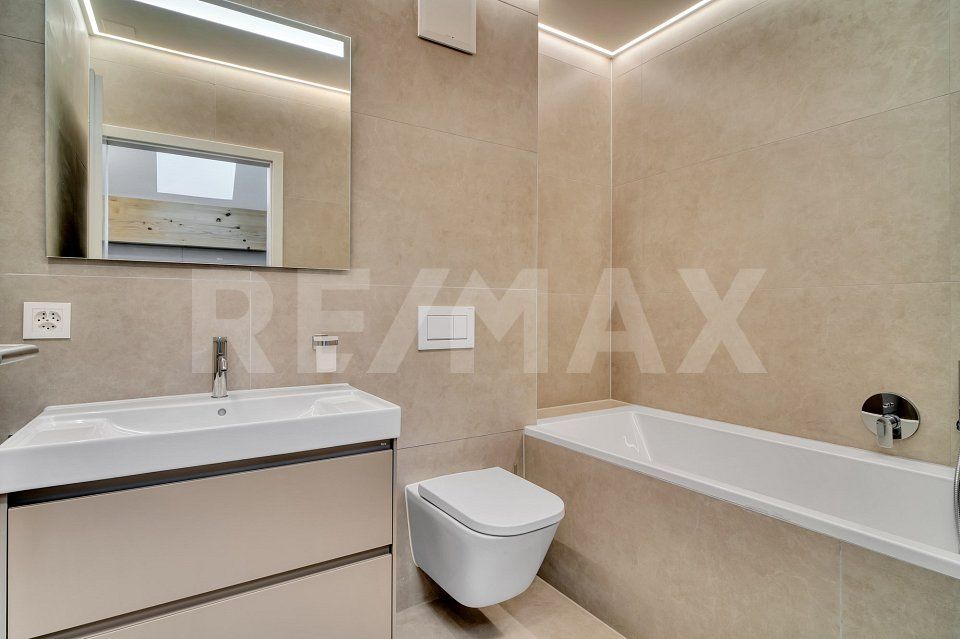 Accès privatif par ascenseur; Dernier étage; 4.5p 135 m²; Jardin 103 m² à Vallamand -  Bild 5