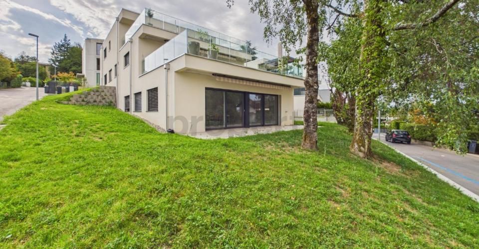Cadre de vie paisible et choix des finitions - Appartement 3.5 pièces - image - 1