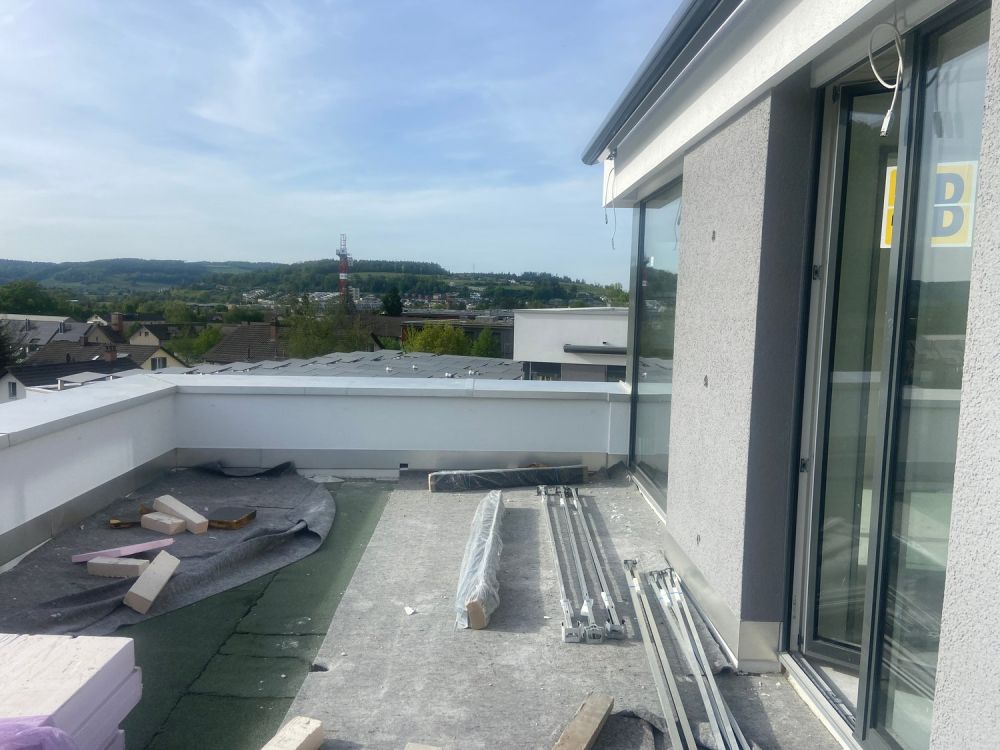 modernes Stadthaus mit Aussicht und Dachterrasse -  Bild 9