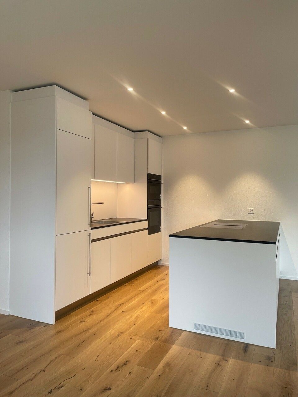 Attraktive Wohnung mit gehobenem Innenausbau - Küche