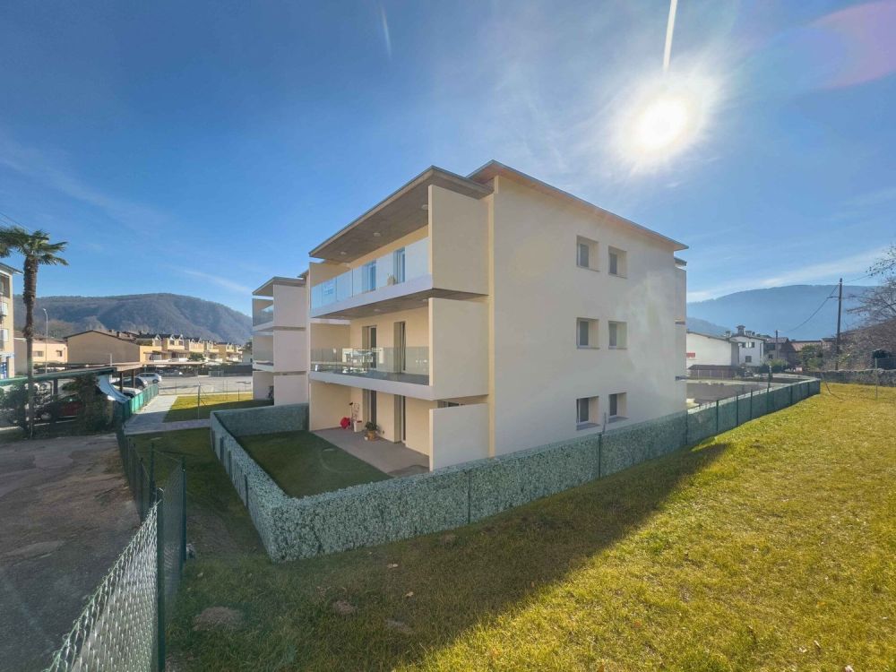 Wohnung 3.5 Zimmer in Caslano, Kanton TI - Modern, raffiniert und zentral - Image 1