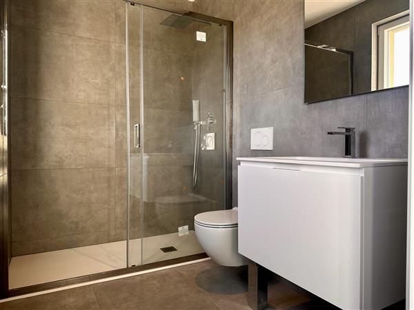 Magliaso: Appartamento 3.5 locali - Bagno