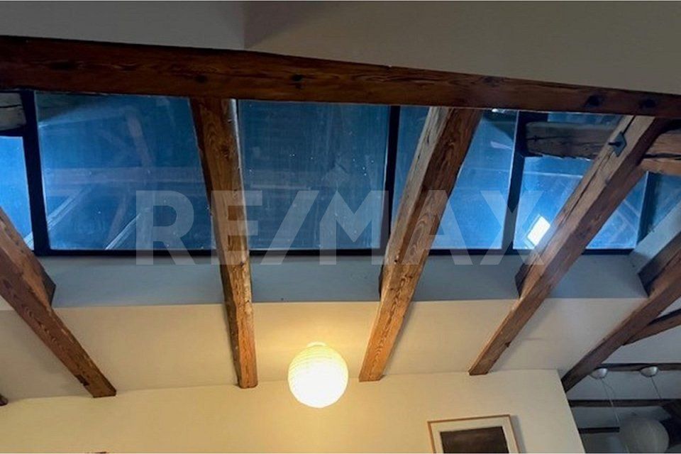 Historische Dachwohnung an bester Lage  attraktive Investitionsmöglichkeit -  Bild 6