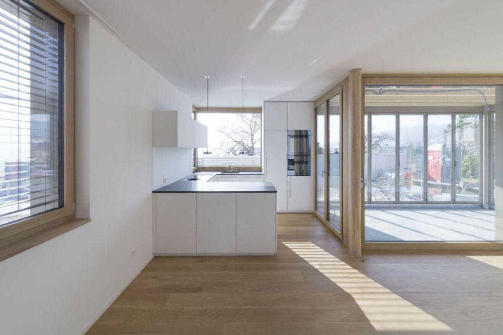 Luxuriöse 6.5-Zimmer-Villa mit herrlichem Garten, Poolanlage und Koi-Teich - Bild 7