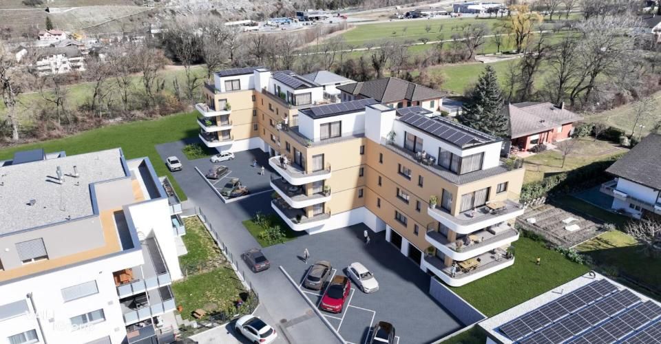 Helle 3.5-Zimmerwohnung mit sonnigem Balkon - Neubau in Susten - Appartement 3.5 pièces - image - 1