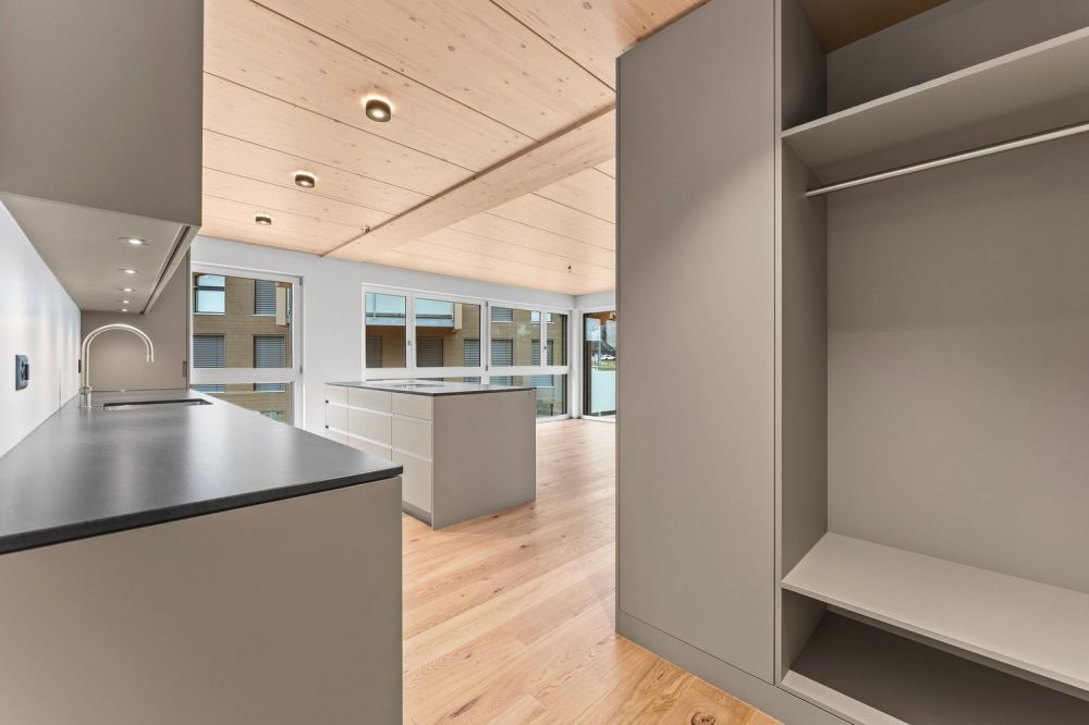 Moderne 4.5-Zimmer-Neubau-Wohnung mit Balkon in Mühlethurnen -  Bild 2