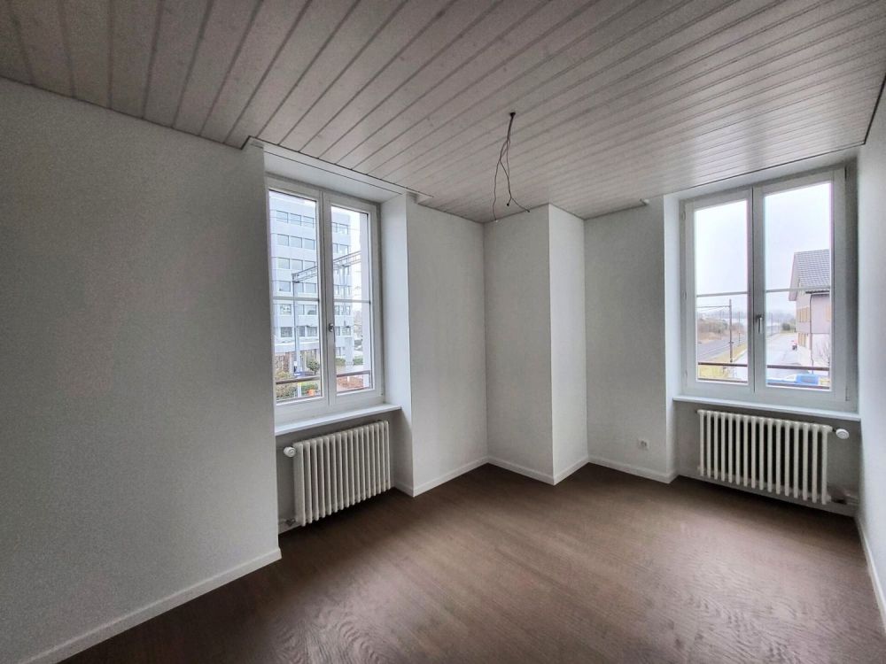 5-Zimmerwohnung, Erstbezug nach Sanierung - G_1.OG Zimmer Ost (I).JPG