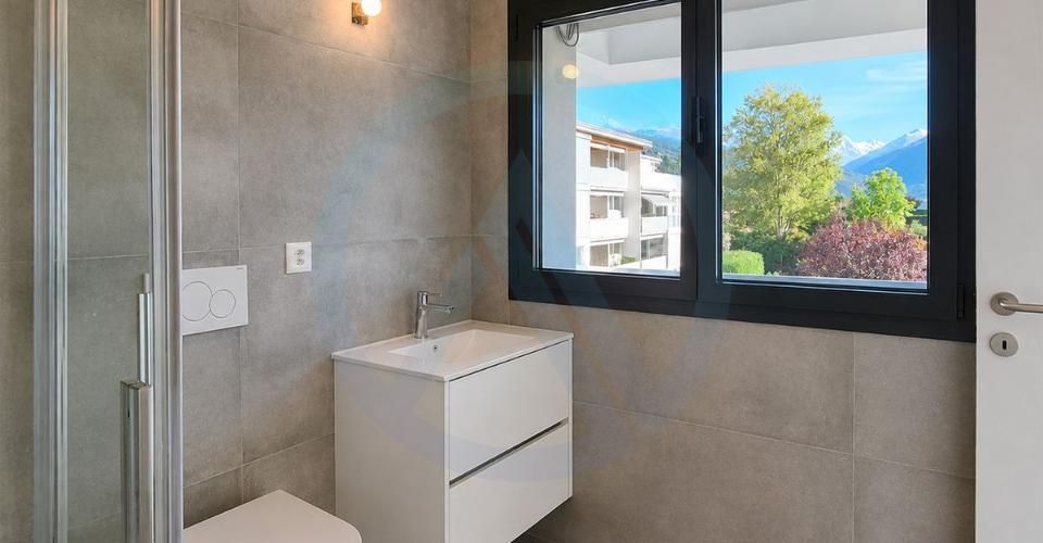 Superbe appartement neuf avec une vue sur les montagnes dans les hauteurs de Sion - Duplex 4.5 pièces - image - 10
