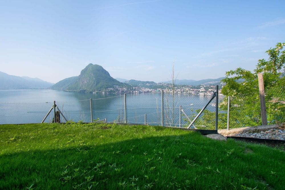 LUSSUOSO APPARTAMENTO CON GIARDINO PANORAMICO E VISTA LAGO -  Bild 6