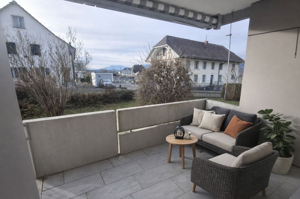 Frisch sanierte und helle 5-Zimmer-Wohnung mit Tiefgaragenparkplatz - Balkon