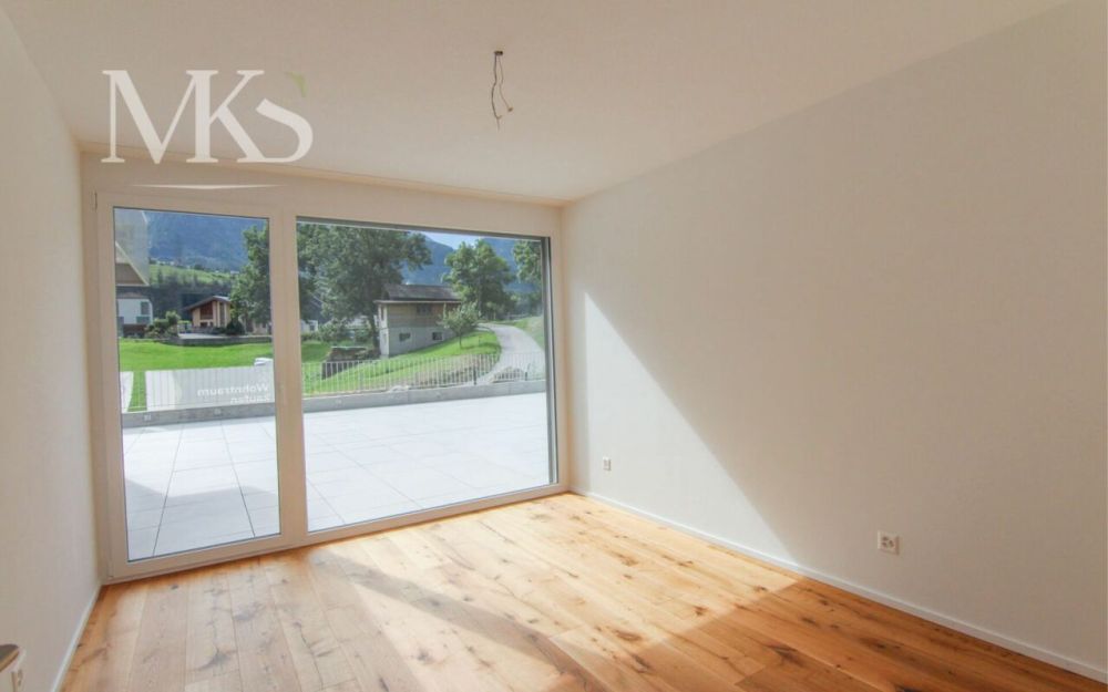 Grossflächige Neubauwohnung an ruhiger und sonniger Lage - Drei Schlafzimmer mit Fensterfrond Süd