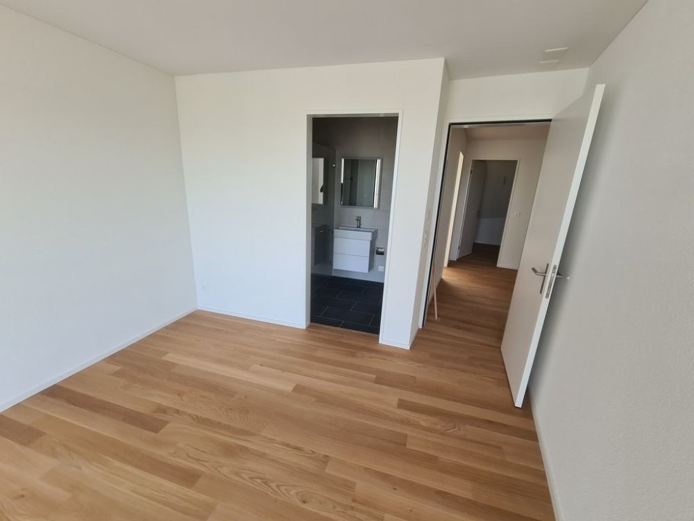 Moderne 5.5-Zimmer-Maisonette-Wohnung mit Aussicht in Hirzel - 20240606_083430.jpg