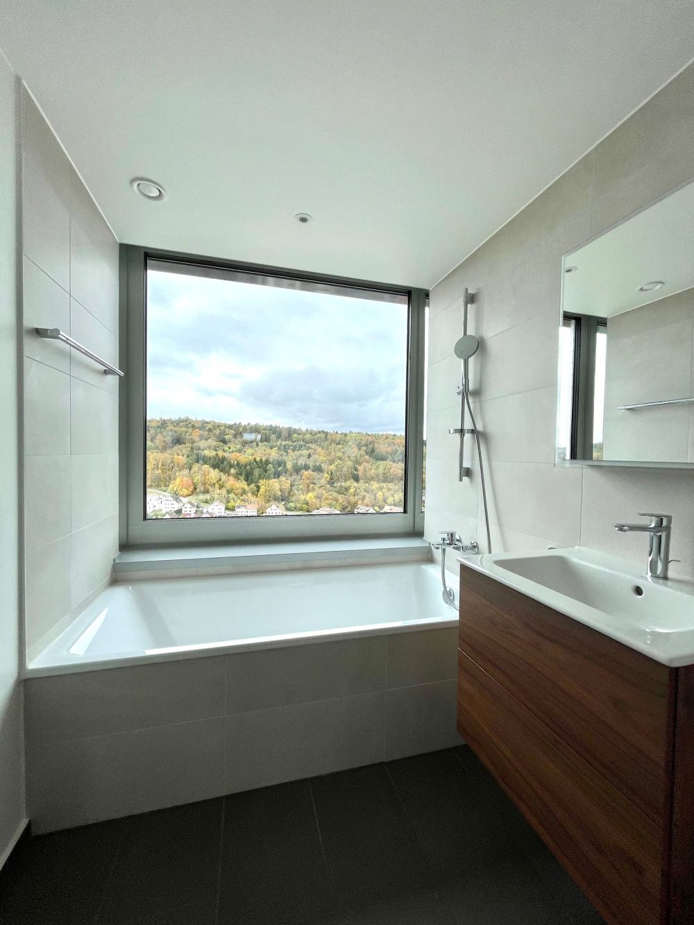 Rhyfall Tower | 5.5 Zimmer Wohnung in obersten Etagen mit Rheinfall Panorama -  Bild 10