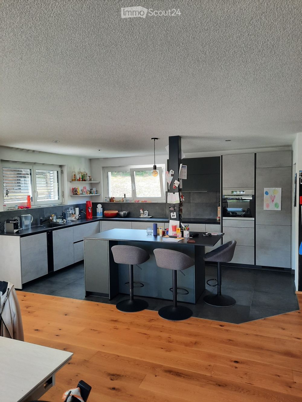 Einzelne neue Villa mit 7,5 Zimmern in Lajoux – Moderner Komfort und friedliche Umgebung -  Bild 11