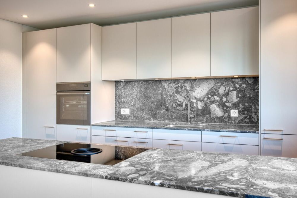 NEUBAU - 3.5 Zimmer-Wohnung mit 310 m2 Gartenanteil -  Bild 2