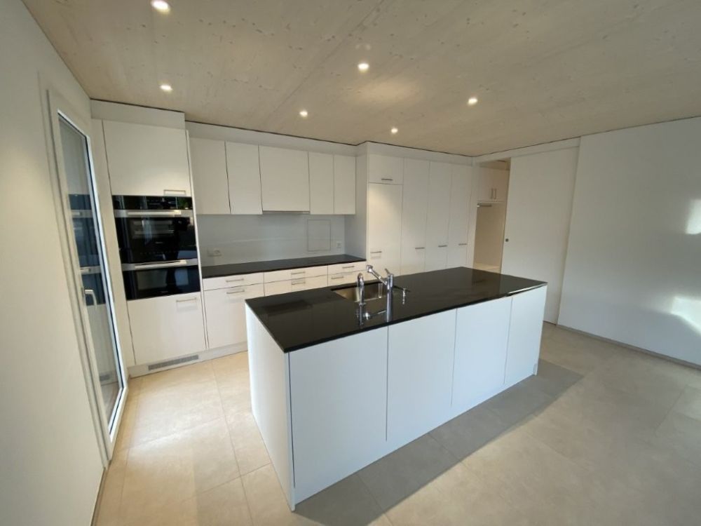 Reserviert Neu Erstbezug 5.5 Einfamilenhaus mit Garten rund ums Haus -  Bild 8