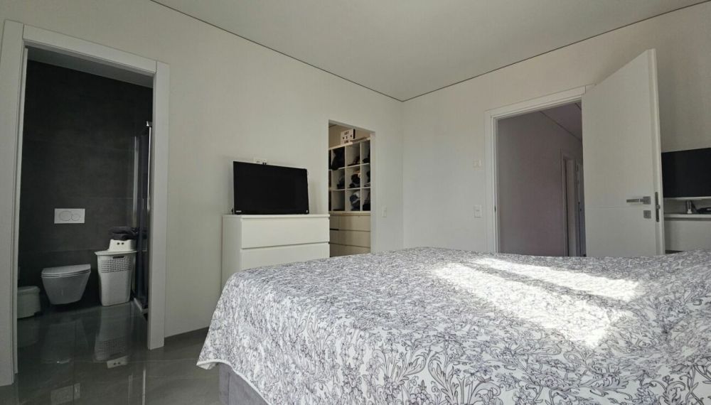 MODERNA CASA UNIFAMILIARE DI 5.5 LOCALI -  Bild 9
