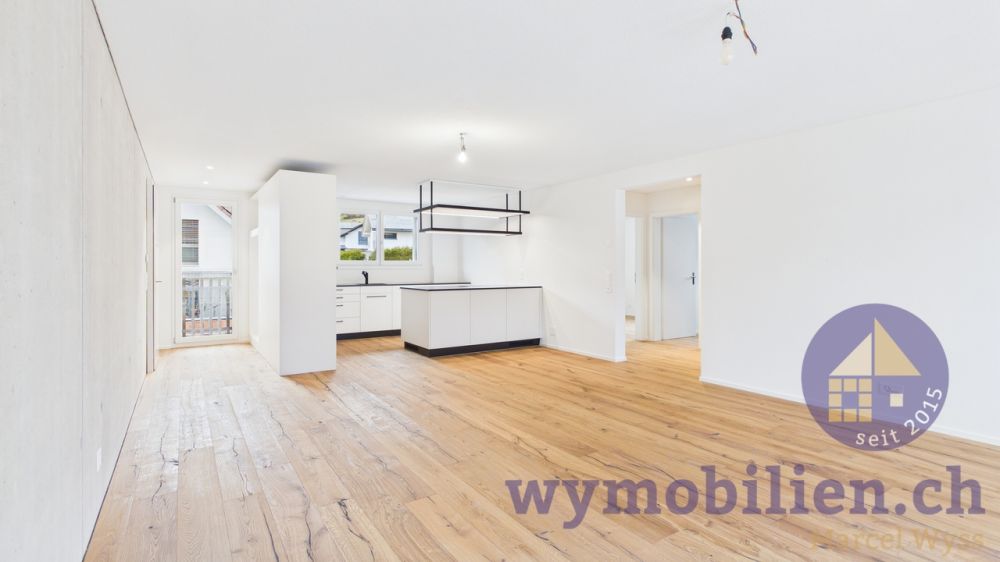 Privater Gartenbereich, 2 Bäder, gedeckte Terrasse - Wohnen/Essen Beispiel OG Wohnung (Feb. 2026)