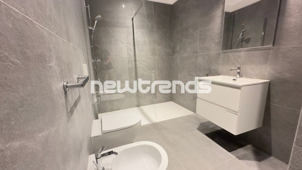 Hell und noch nie bewohnt. Separater Eingang und privater Garten. - bagno in camera + lavanderia