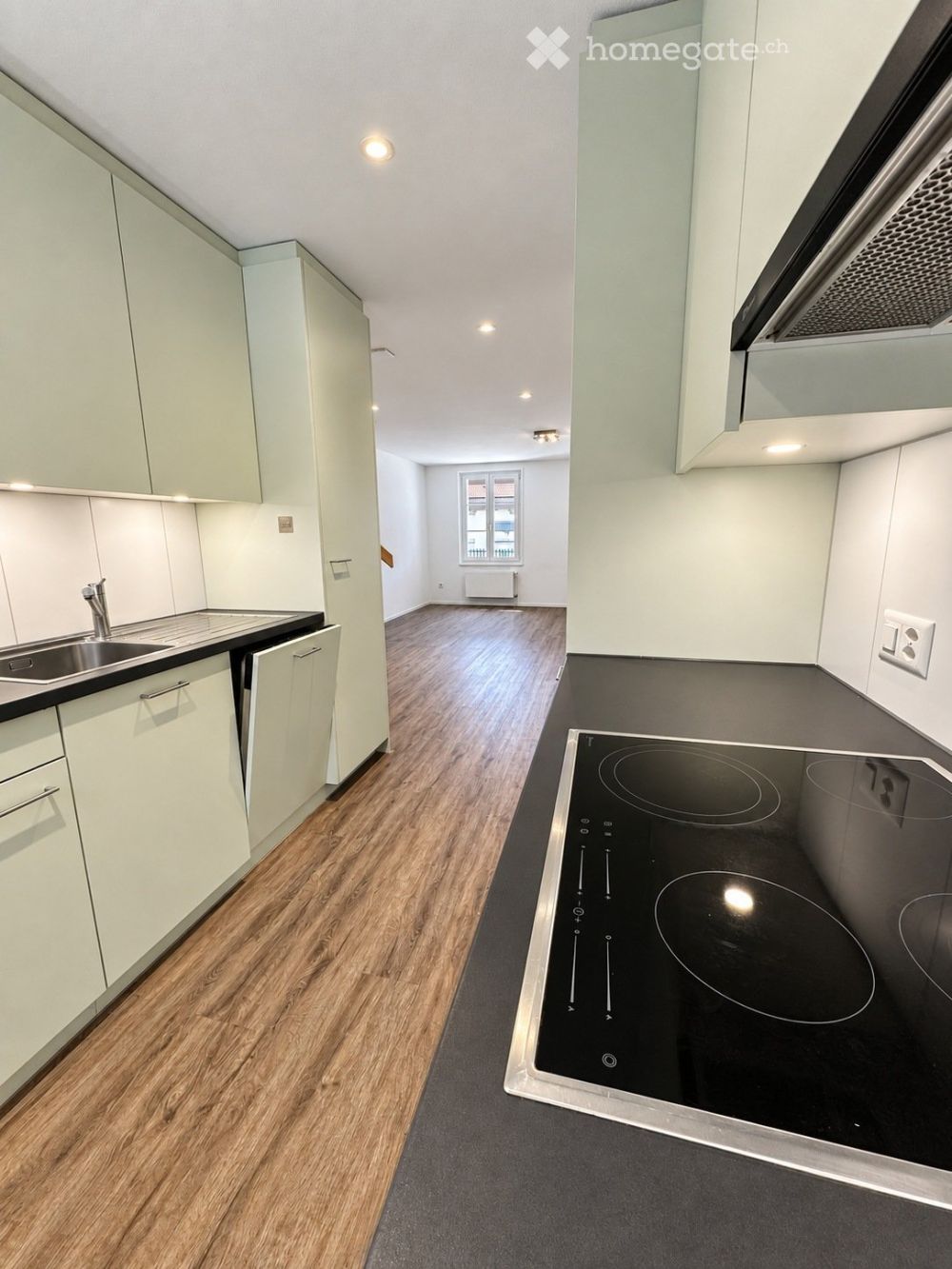 Renovierte 3.5-Zimmer-Wohnung zu vermieten per sofort -  Bild 2
