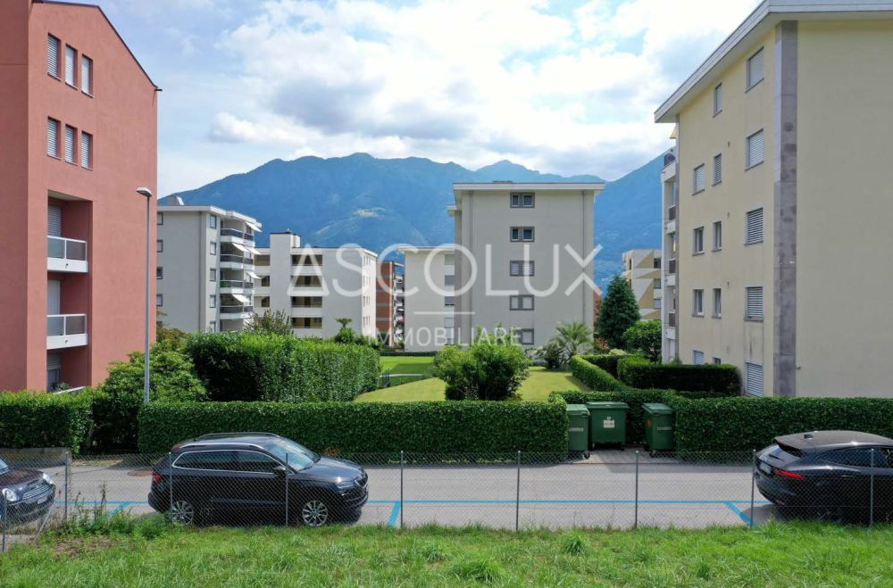 Eleganza e Tranquillità - Nuovo 4.5 Locali in Residenza Esclusiva  | Eleganz und Ruhe - Neue 4.5-Zimmerwohnung in exklusiver Residenz - Vista piano terra sud.jpg