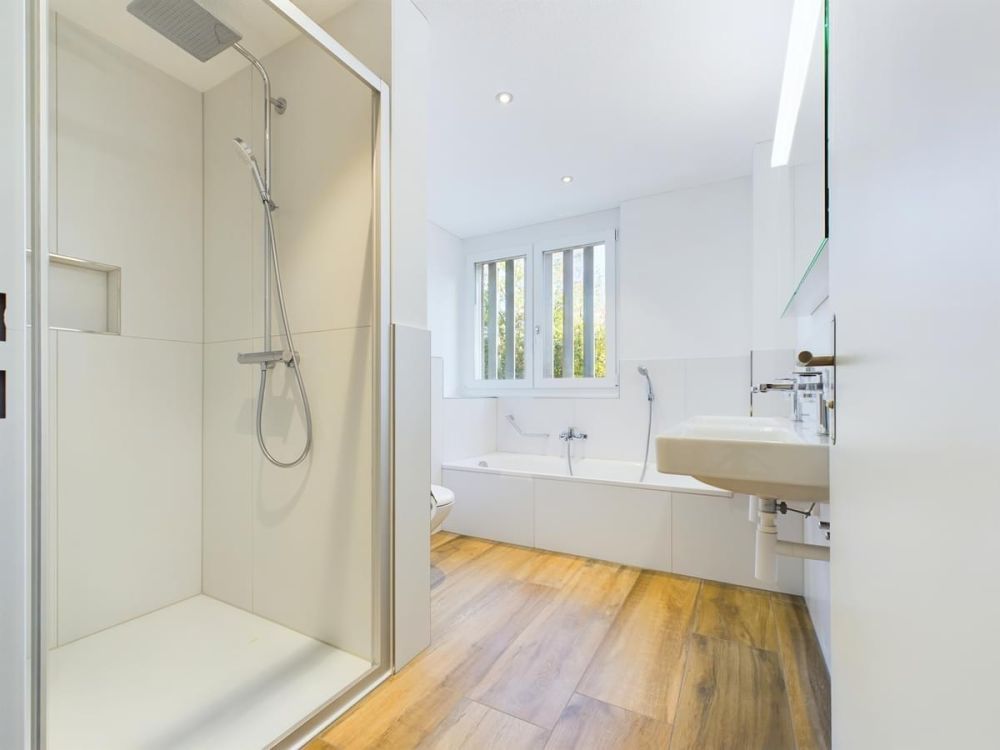 Wohnhaus mit 2 modernen Wohnungen  und viel Platz für Ihre Tiere - Bild 10